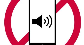 レッスン室に携帯電話をなるべく置かない